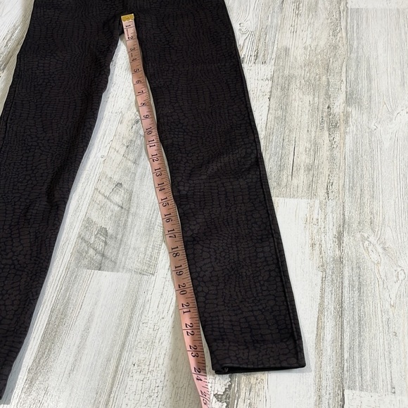 Spanx brown/black croc leggings size M - Picture 8 of 8